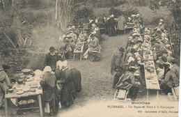 Noce Bretonne à Ploermel Repas Campagne En Exterieur  Coiffe Grandes Tables Picnic - Noces