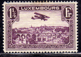 LUXEMBOURG LUSSEMBURGO 1931 1933 AIR POST STAMPS AIRMAIL AIRPLANE OVER POSTA AEREA 1 1/4fr MLH - Neufs