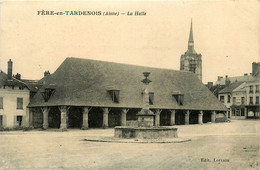 Fère En Tardenois * Place De La Halle - Fere En Tardenois