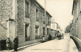 Vernouillet * Rue Et Vue Sur La Poste * Attelage - Vernouillet