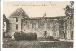 79.115/  BEAUVOIR SUR NIORT - Cour Intérieure Du Château De Raimbault - Beauvoir Sur Niort