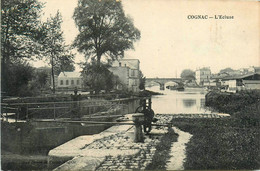 Cognac * Vue Sur L'écluse * Le Canal * Péniche Batellerie - Cognac