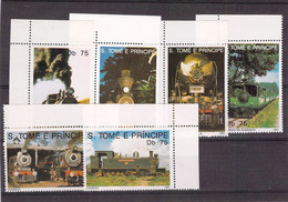 Lot De Timbres Thème Train -  S Tome E Principe - Espagne - Djibouti Etc. - Treni