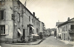 - Dpts Div.-ref-BA622- Puy De Dôme - Manzat - Route De Chateauneuf Et Hotel Du Commerce - Hôtels - - Manzat