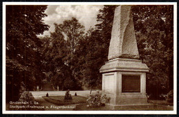 F6826 - Großenhain Denkmal Fliegerdenkmal Stadtpark - Verlag Brück & Sohn - Replika ??? - Grossenhain