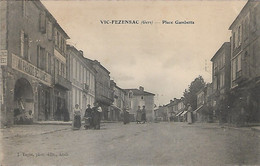 VIC FEZENSAC - Place Gambetta - Vic-Fezensac