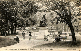 038 030 - CPA - France (03)  Allier - Moulins - La Place De La République - Les Jardins - Moulins