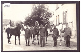 DISTRICT D'AUBONNE - ST OYENS - MILITAIRES DEVANT UNE FERME - CARTE NON CIRCULEE - TB - Aubonne