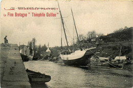 Pont Aven * Le Quai * Bateau De Pêche Voilier 2 Mâts Goélette BREIZ IZEL , Concarneau * Pub Fine Bretagne GUILLON - Pont Aven