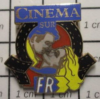 211a Pin's Pins / Beau Et Rare / THEME CINEMA / BAISER DE STARS CINEMA SUR FR3 - Cinéma
