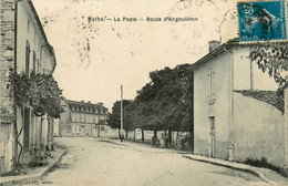 Matha * La Route D'angoulême * Vue Sur La Poste Ptt - Matha