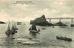 Biarritz * Les Bateaux Et La Rentrée Au Vieux Port * Pont Passerelle - Biarritz