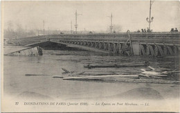 75 Paris 75016  -  Inondations 1910  -  Les Epaves Au Pont Mirabeau - Arrondissement: 16