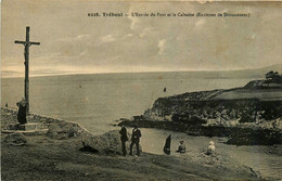 Tréboul * Douarnenez * L'entrée Du Port Et Le Calvaire - Douarnenez