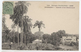 Cpa Guinée - Konakry - Entrée D'un Boulevard   (Lo-All) - Guinée Française