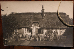 Carte Photo 1910's Famille Maison Vélos Cyclistes - Other & Unclassified