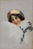 MONESTIER SIGNED 1910s POSTCARD - WOMAN & FUR - N.250/2 (2697) - Monestier, C.