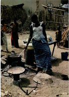 Beautiful African Woman Cooking Belle Cuisine Fille Africaine Gambia Gambian Native Scene CPA Grand Format Groot Formaat - Gambie