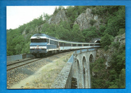 19 - USSEL . LE RAIL USSELOIS . LE VENTADOUR BORDEAUX LYON TRACTÉ  PAR LA CC 72012 - Réf. N°33893 - - Ussel