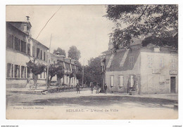 19 SEILHAC Vers Uzerche Hôtel De Ville VOIR 2 ZOOMS Poste Caisse D'Epargne Personnages En Sabots Fontaine Edit Farges - Uzerche