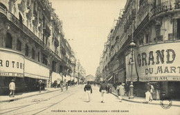ORLEANS  Rue De La Repunlique Coté Gare Animée Commerces RV - Orleans