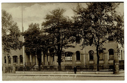 Ref 1537 - Early Postcard - Board Of Trade Offices - Poplar East London - London Suburbs