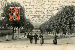 Laon * Avenue Carnot * Promeneurs - Laon