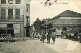 Redon * La Place Du Marché * épicerie Docks De L'ouest * Voir Cachet Hôpital Militaire Auxiliaire N°57 - Redon
