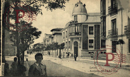 LEON. AVENIDA DEL PADRE ISLA. - León