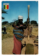 Senegal  Bassari Femme Fille Pileuse Au Village Ethnique Ethnic Indigene CPA Native Afrique Africa - Senegal