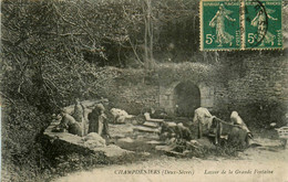 Champdeniers * Le Lavoir De La Grande Fontaine * Thème Laveuses Lavandières Blanchisseuses - Champdeniers Saint Denis