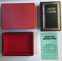 Original Briquet Caché Dans Un Faux Livre Julius Caesar Eternal Table Lighter Book Marque IM CORONA - Autres & Non Classés