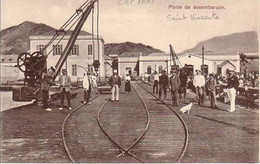 REF12.872  CAP-VERT . SAINT VINCENTE. PONTE DE DESEMBARQUE.PONT DE DECHARGEMENT .RAILS DE CH.DE.FER - Cape Verde