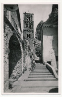 CPSM - MOUSTIERS SAINTE-MARIE (Basses Alpes) - Montée De L'Eglise Et Vue Sur Le Clocher Roman, XII° Siècle - Other & Unclassified