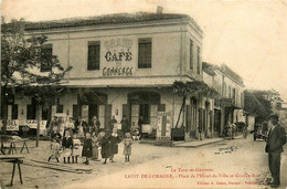 Lavit De Lomagne * La Place De L'hôtel De Ville Et Grande Rue * Grand Café Du Commerce * Villageois - Lavit