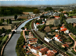 Malause * Vue Aérienne Sur Le Village * Ligne Chemin De Fer , Rails - Autres & Non Classés