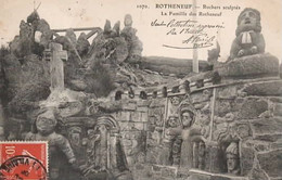 CPA . 35 . ROTHENEUF . Rochers Scultés. La Famille Des Rotheneuf . - Rotheneuf