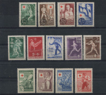 Finland 1943-46. 25 Stamps (not Mint - Lightly Hinged) - Collections