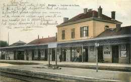 Revigny * Intérieur De La Gare Du Village * Ligne Chemin De Fer - Revigny Sur Ornain