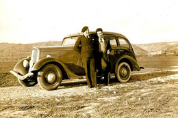 16139"PEUGEOT ENTRE 1900 ET 1940-LA PHOTO EST UNE IMPRESSION RECENTE D'UN LABORATOIRE PHOTO PROFESSIONEL-Cm. 10 X 15 - Automobili