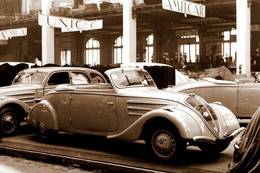 16144"PEUGEOT ENTRE 1900 ET 1940-LA PHOTO EST UNE IMPRESSION RECENTE D'UN LABORATOIRE PHOTO PROFESSIONEL-Cm. 10 X 15 - Coches