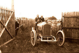 16161"PEUGEOT ENTRE 1900 ET 1940-LA PHOTO EST UNE IMPRESSION RECENTE D'UN LABORATOIRE PHOTO PROFESSIONEL-Cm. 10 X 15 - Automobili