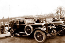 16164"PEUGEOT ENTRE 1900 ET 1940-LA PHOTO EST UNE IMPRESSION RECENTE D'UN LABORATOIRE PHOTO PROFESSIONEL-Cm. 10 X 15 - Coches