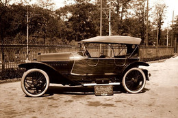 16169"PEUGEOT ENTRE 1900 ET 1940-LA PHOTO EST UNE IMPRESSION RECENTE D'UN LABORATOIRE PHOTO PROFESSIONEL-Cm. 10 X 15 - Automobiles