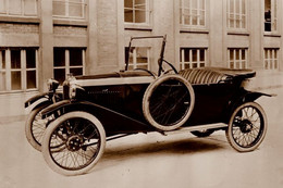 16183"PEUGEOT ENTRE 1900 ET 1940-LA PHOTO EST UNE IMPRESSION RECENTE D'UN LABORATOIRE PHOTO PROFESSIONEL-Cm. 10 X 15 - Automobili