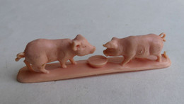 FIGURINE PUBLICITAIRE LA ROCHE AUX FEES 70's LA FERME - COCHON PORCELETS - PAS DUNKIN - Maiali