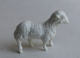 FIGURINE PUBLICITAIRE LA ROCHE AUX FEES 70's LA FERME - MOUTON - PAS DUNKIN (1) - Andere & Zonder Classificatie