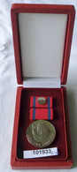 Seltene DDR Hermann Duncker Medaille Des FDGB Im Original Etui (101933) - GDR