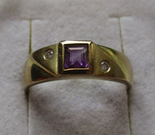 Hübscher Damen Ring Aus 333er Gold Mit Weißem Und Violettem Edelstein (120242) - Bagues