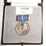 DDR Hufeland Medaille In Silber Im Etui (110250) - GDR